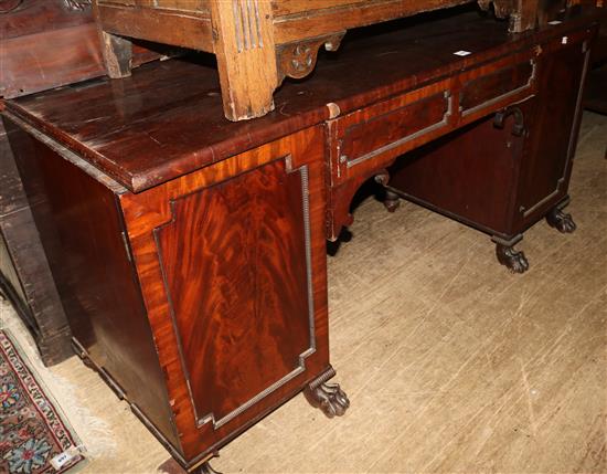 Regency Irish mahogany pedestal sideboard(-)